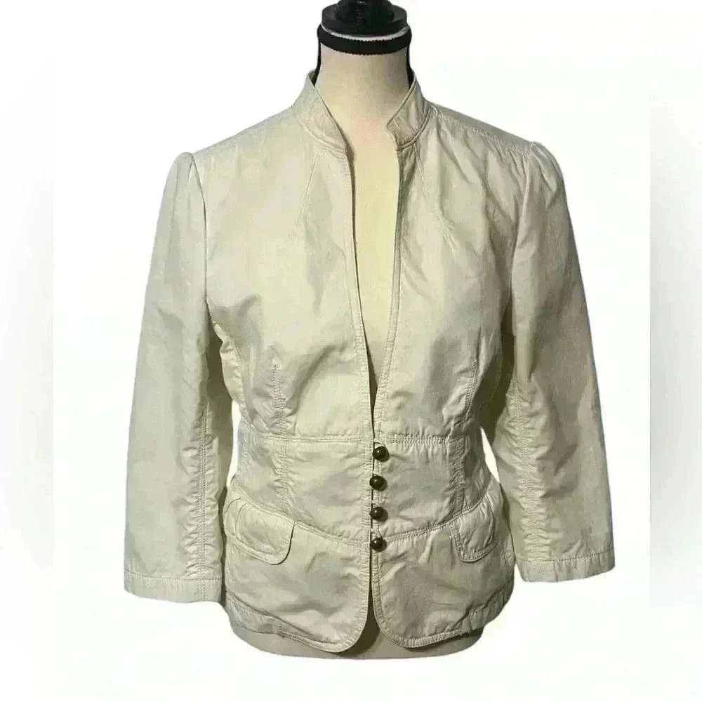 Banana Republic Cream Blazer two pocket bronze button closure / tie back size 12